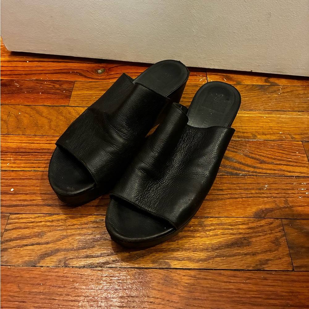 Stuart Weitzman Black Leather Platform Slide Mules